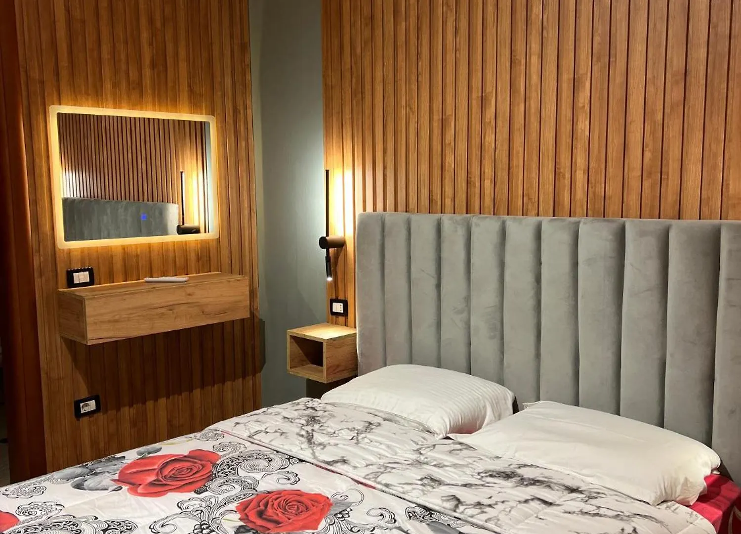 Durrës Legacy Loft 1 아파트 알바니아